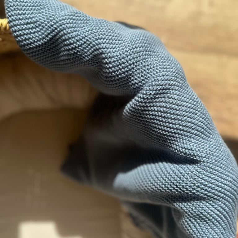 Babytæppe – strikket – Misty Blue