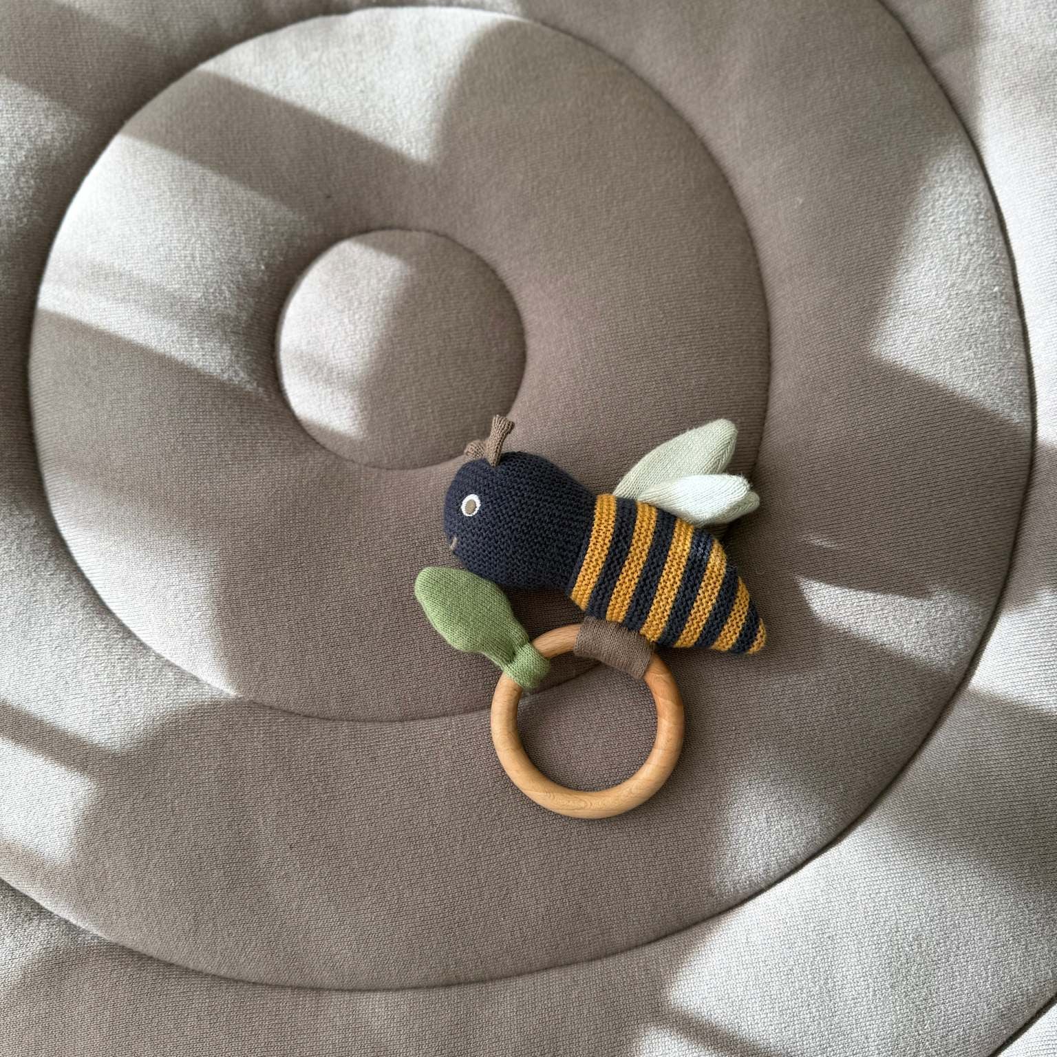 Rangle - Honeybee